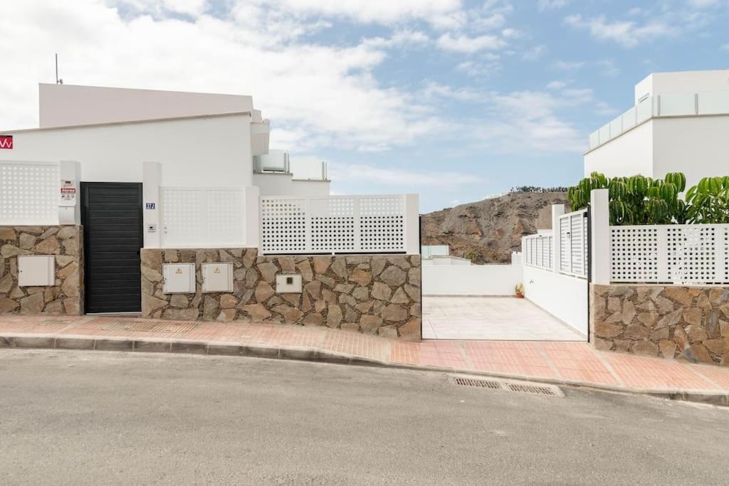 Big Villa Tauro With Private Heated Saltwater Pool & Jacuzzi & Bbq & Game Room & Arcade Games Mogán Kültér fotó