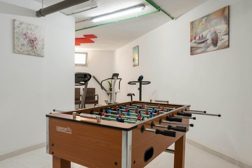Big Villa Tauro With Private Heated Saltwater Pool & Jacuzzi & Bbq & Game Room & Arcade Games Mogán Kültér fotó